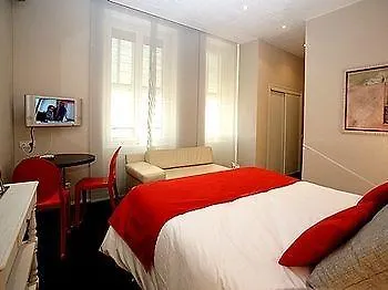 Paris Rome 3* Μεντόν